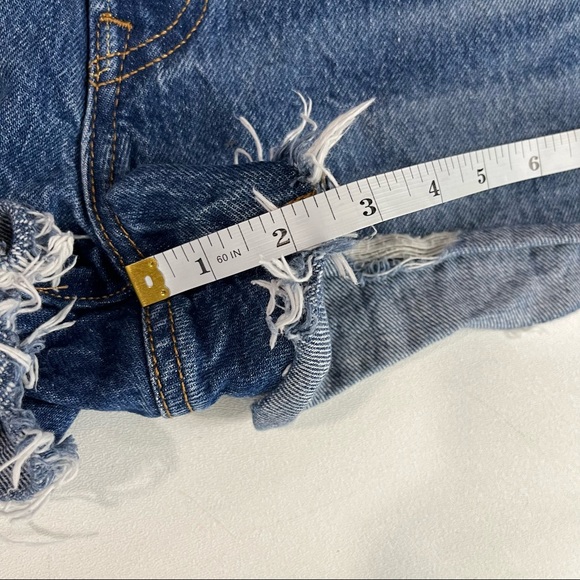 Levi's 501 Short - Picture 5 of 9